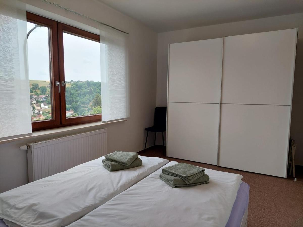 Ferienwohnung Familie Aestel Алтенщайг Екстериор снимка